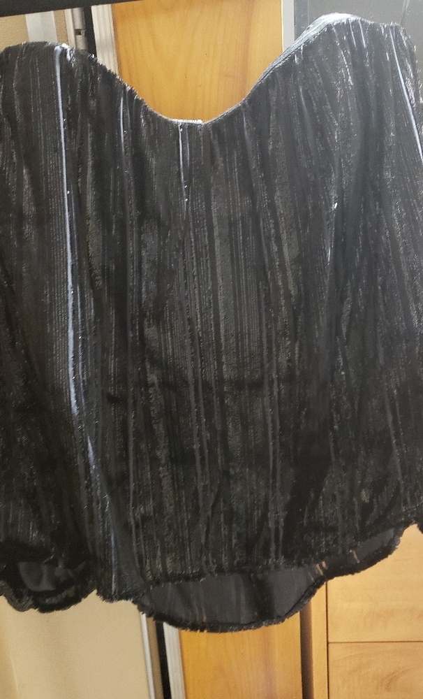 Neiman Marcus shoulder top